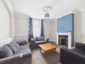 Lounge- click for photo gallery